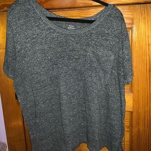 Old Navy Boyfriend T with pocket, size XL